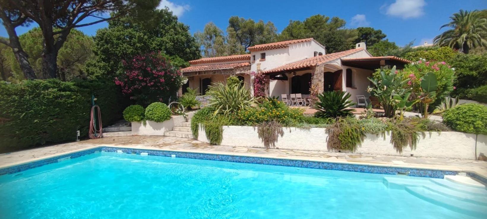 La Louviere Valmer Golfe De Saint Tropez *